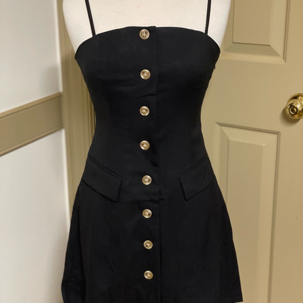 Black and Gold Strapless Sheath Cocktail Dress